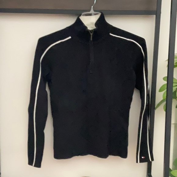 Tommy Hilfiger Sweaters - Tommy Hilfiger sweater